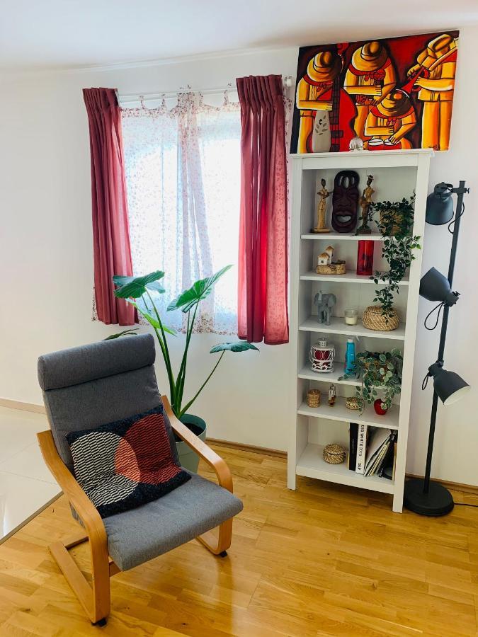Apartman Marley Apartment กอสเตรนา ภายนอก รูปภาพ