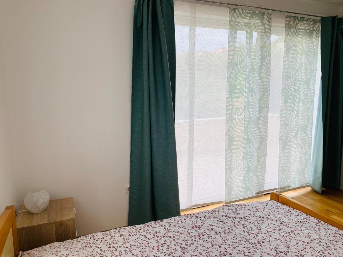 Apartman Marley Apartment กอสเตรนา ภายนอก รูปภาพ