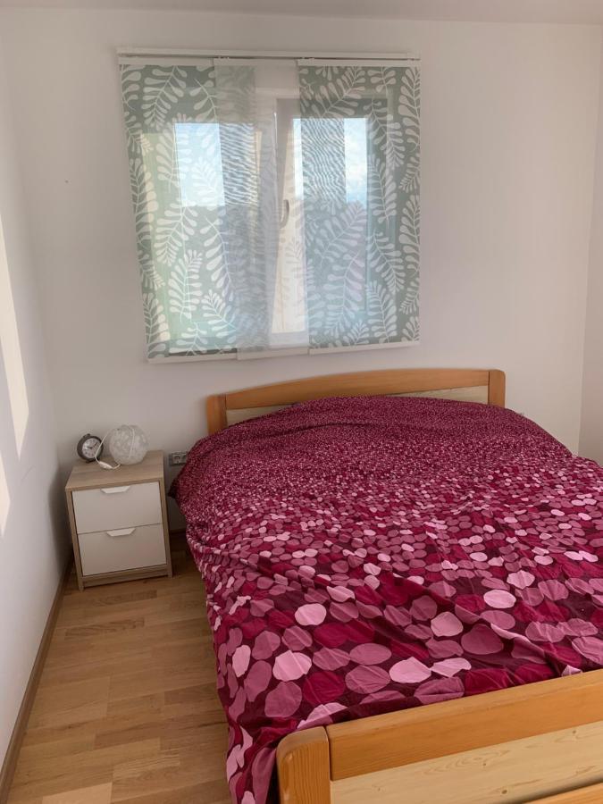 Apartman Marley Apartment กอสเตรนา ภายนอก รูปภาพ